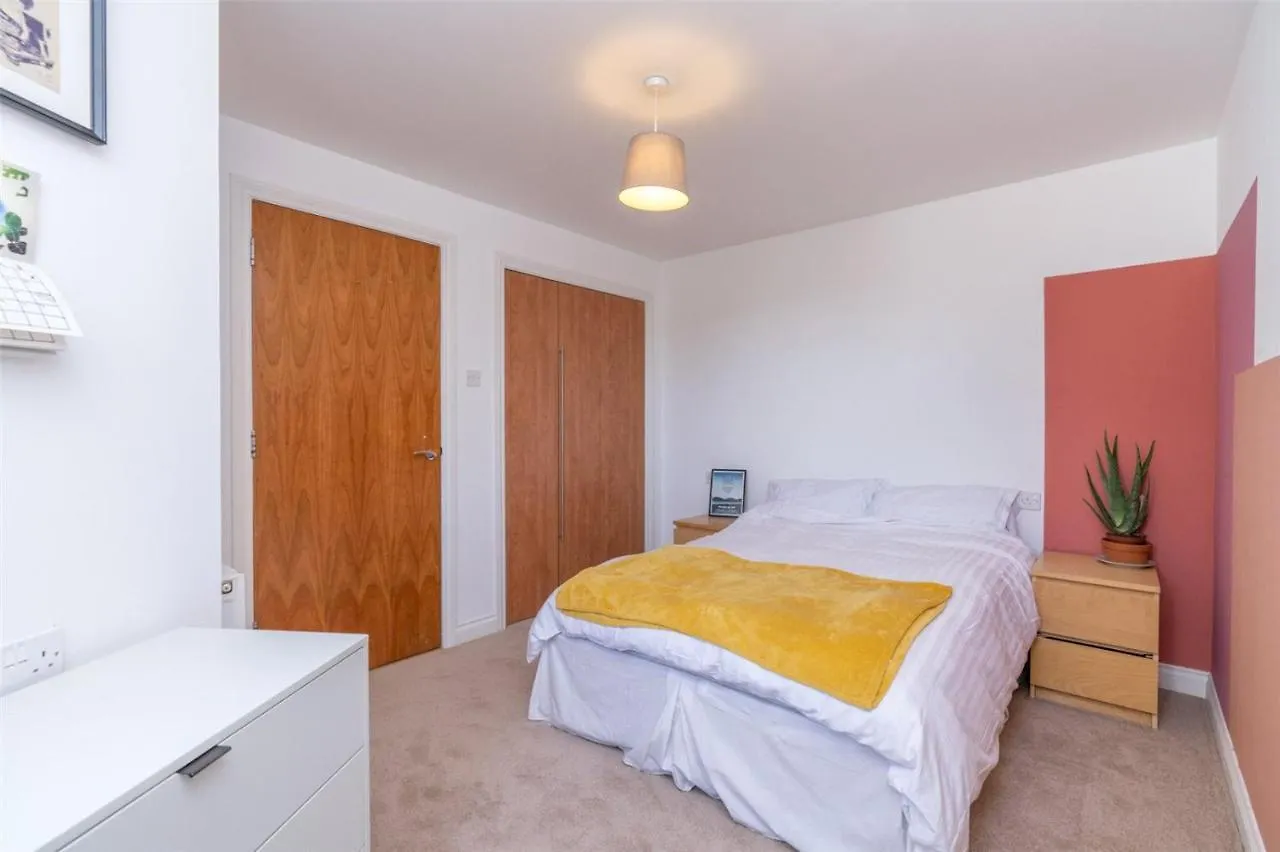 The Spectrum Edinburgh Homestay